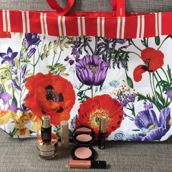 Estee Lauder Other - Estée Lauder summer tote! Estee Lauder Other - Estée Lauder summer tote!